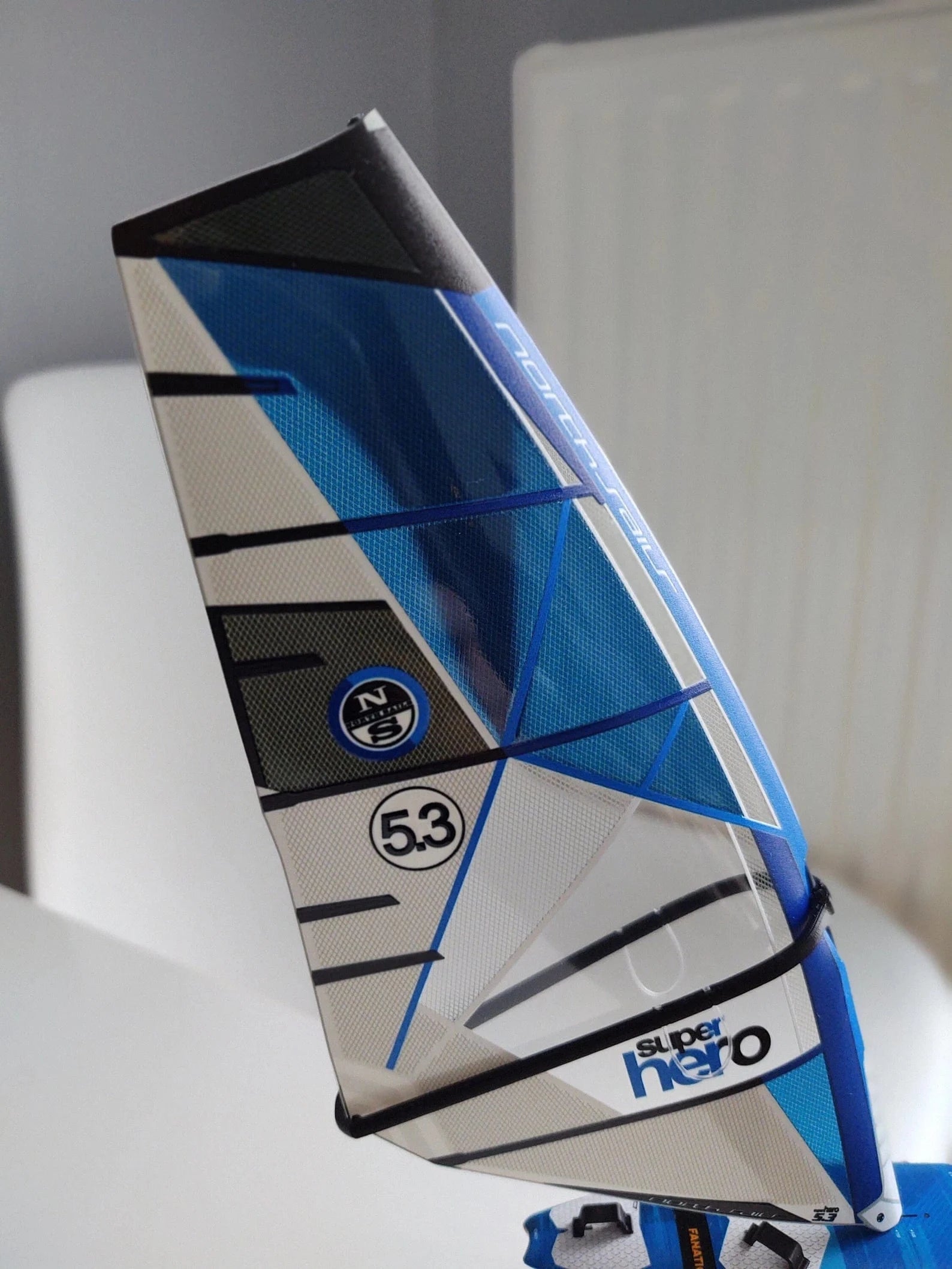 WindGiftModels Model Model Windsurfing Fanatic FreeWave TE 85L NortSail Superhero 5.3 Blue-White