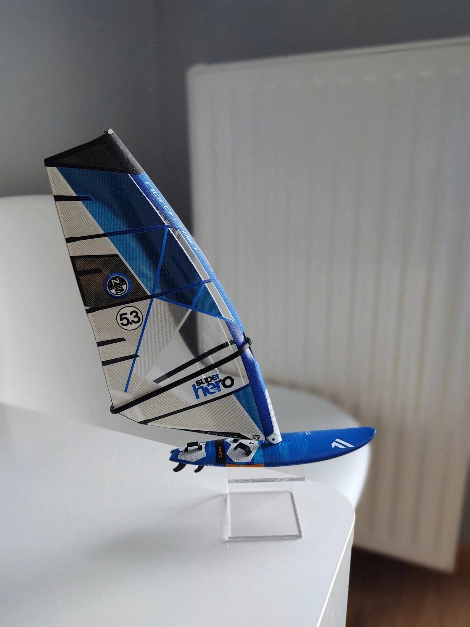 WindGiftModels Model Model Windsurfing Fanatic FreeWave TE 85L NortSail Superhero 5.3 Blue-White