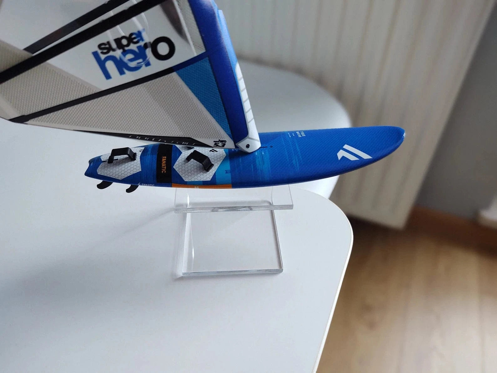 WindGiftModels Model Model Windsurfing Fanatic FreeWave TE 85L NortSail Superhero 5.3 Blue-White