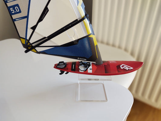 WindGiftModels Model Model Windsurfing Fanatic Grip Duotone SuperHero 1