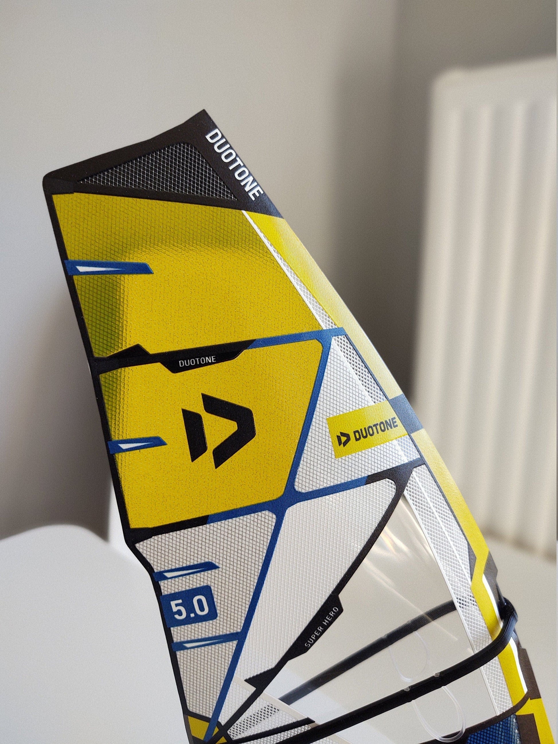 WindGiftModels Model Model Windsurfing Fanatic Grip Duotone SuperHero 1