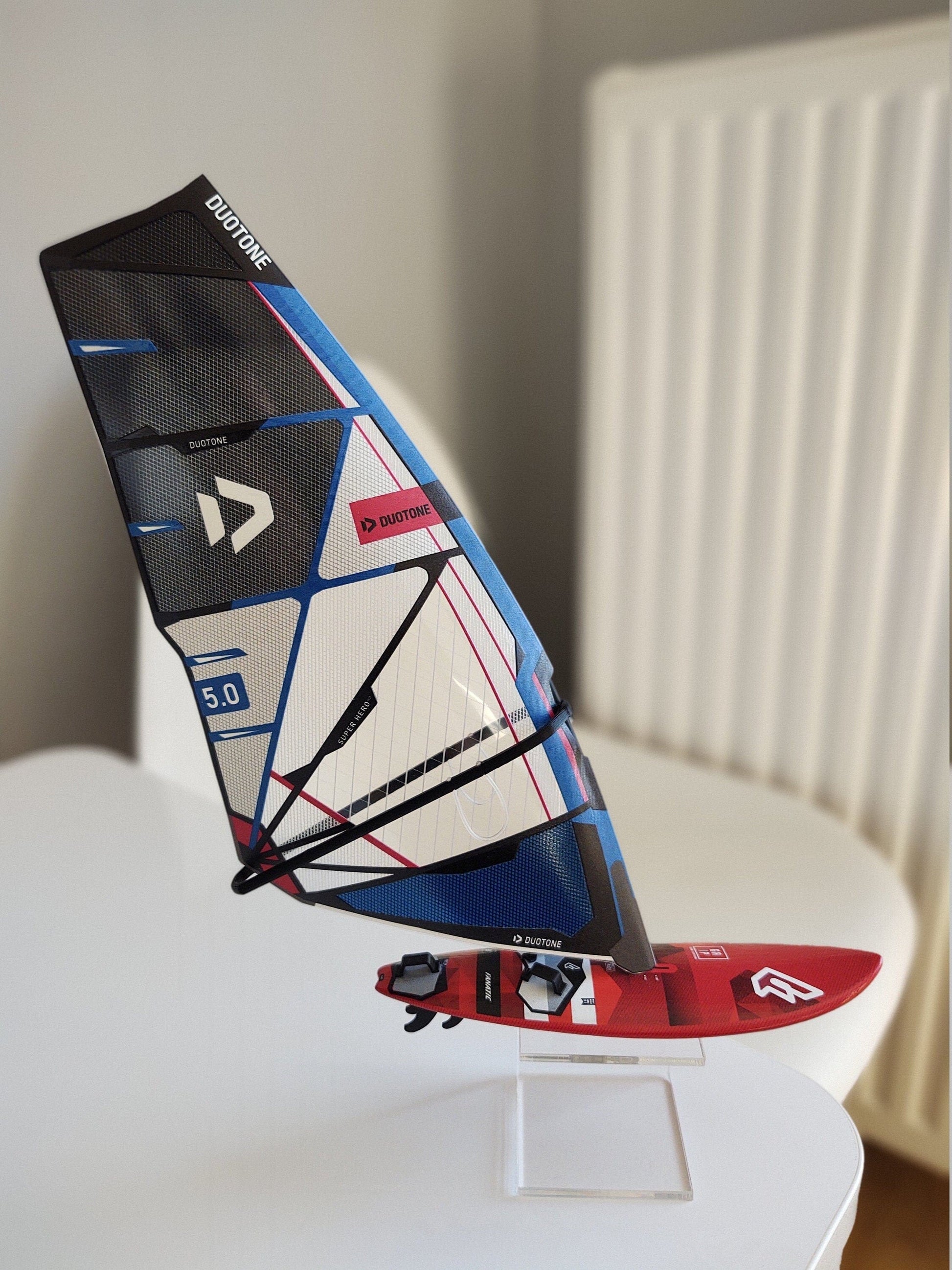 WindGiftModels Model Model Windsurfing Fanatic Grip Duotone SuperHero 2