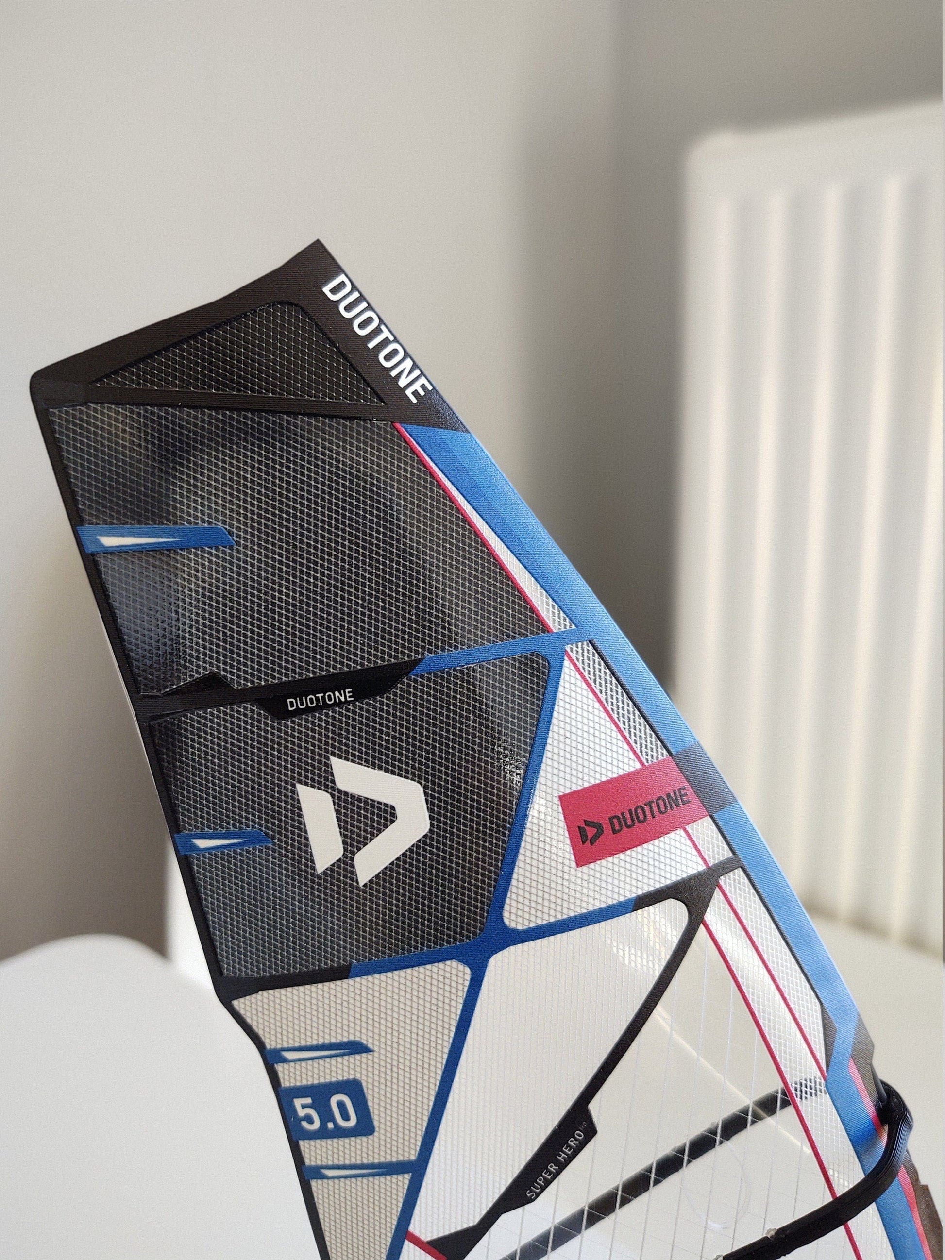 WindGiftModels Model Model Windsurfing Fanatic Grip Duotone SuperHero 2