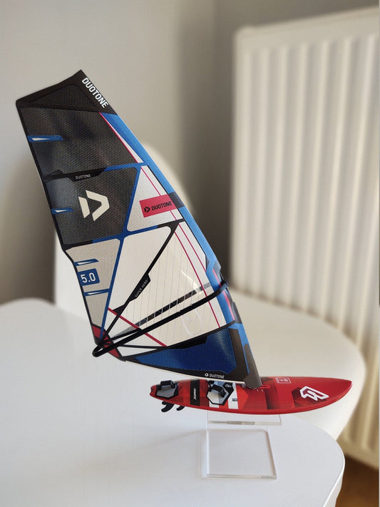 WindGiftModels Model Model Windsurfing Fanatic Grip Duotone SuperHero 2