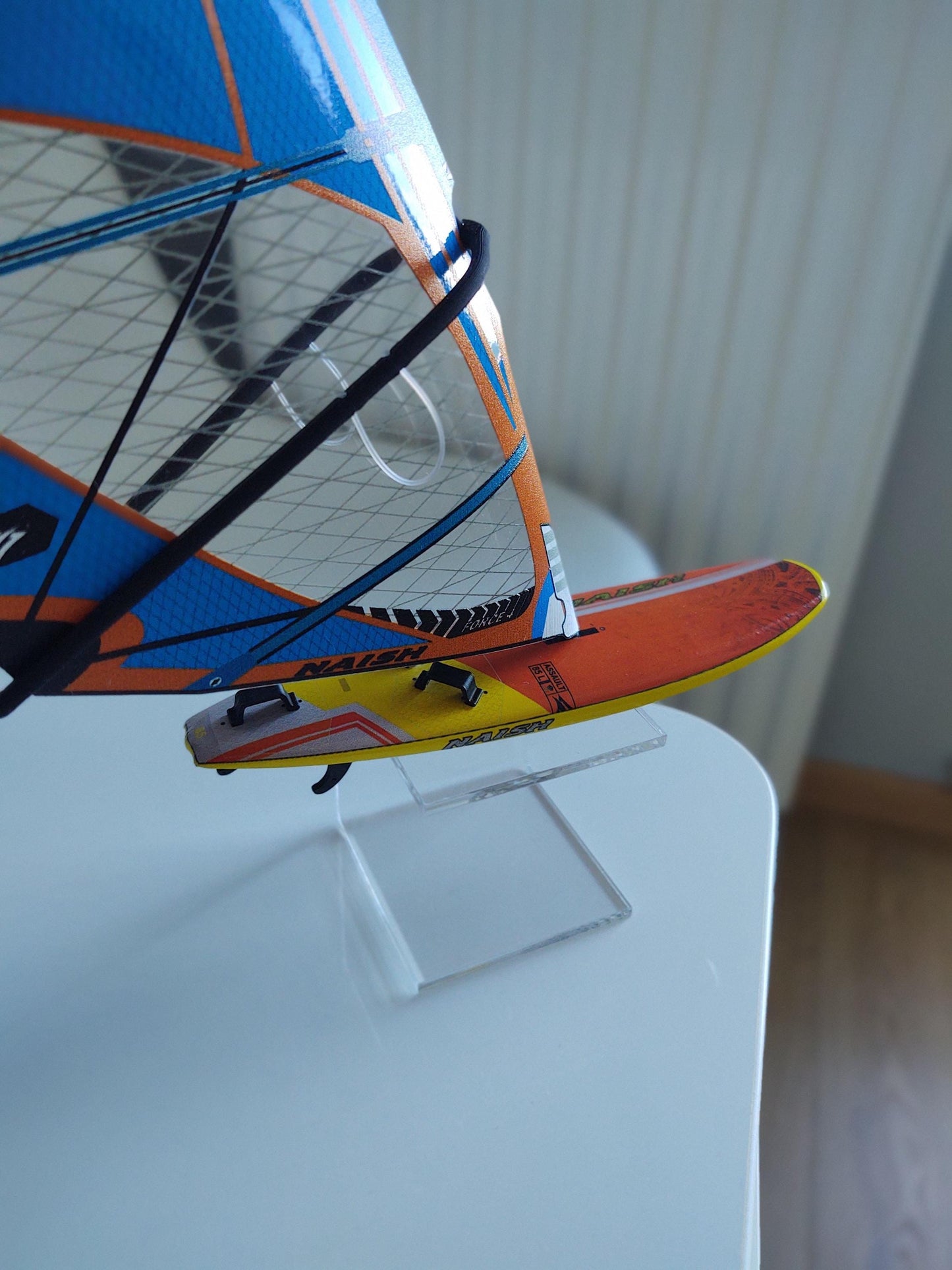 WindGiftModels Model Model Windsurfing Naish Assault 85L Naish Force 4 4.5 blue-orange