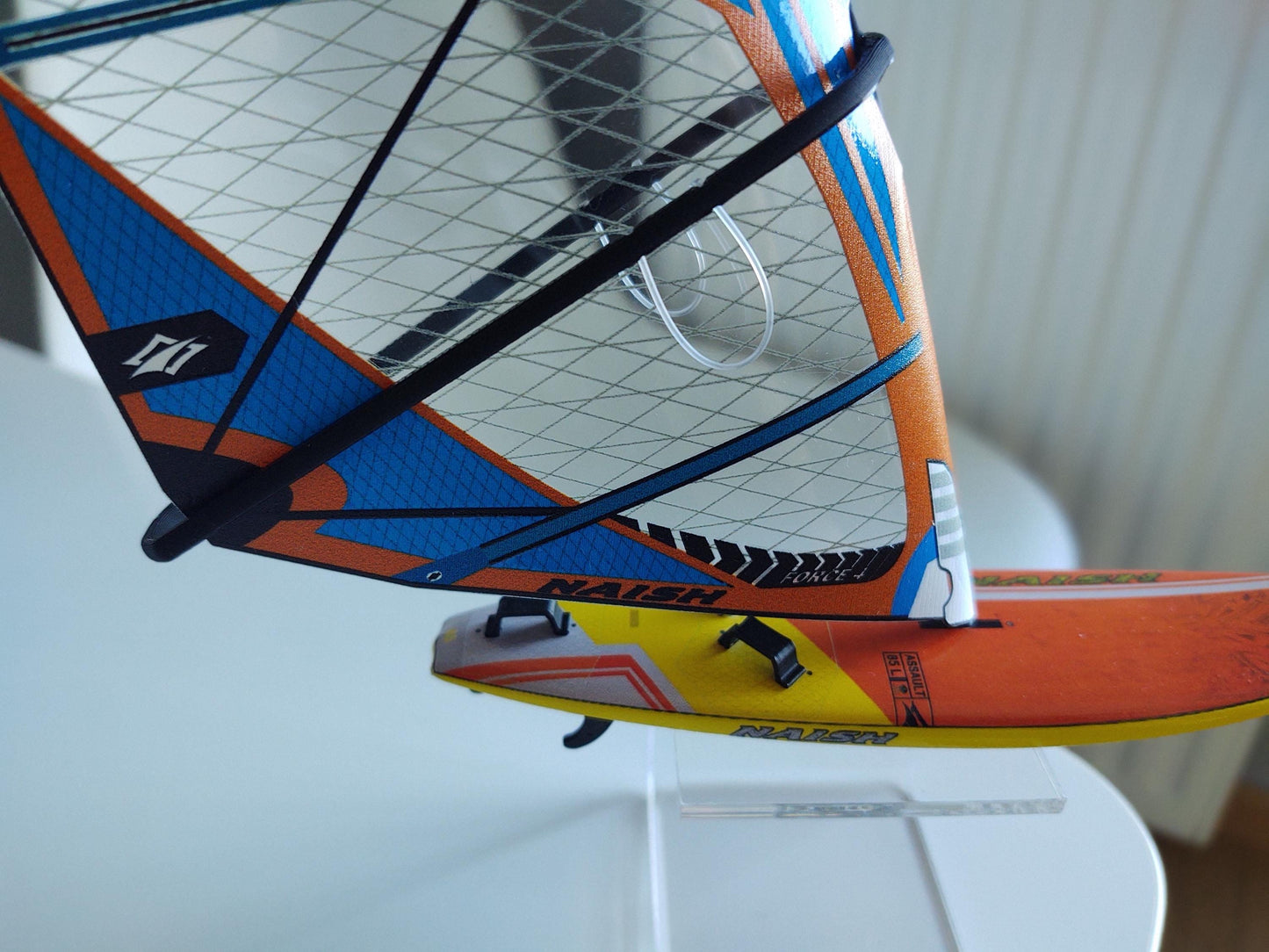 WindGiftModels Model Model Windsurfing Naish Assault 85L Naish Force 4 4.5 blue-orange