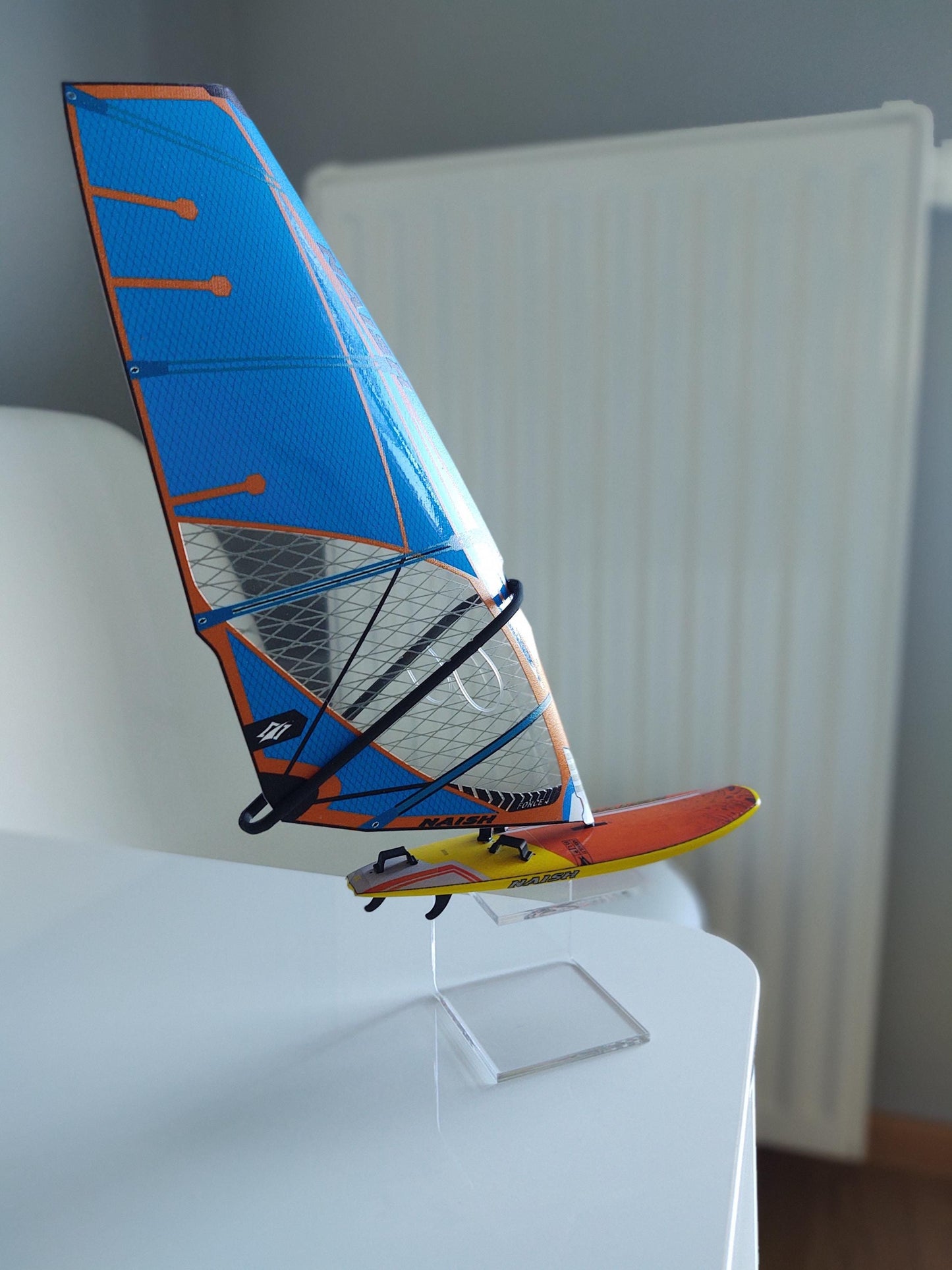 WindGiftModels Model Model Windsurfing Naish Assault 85L Naish Force 4 4.5 blue-orange