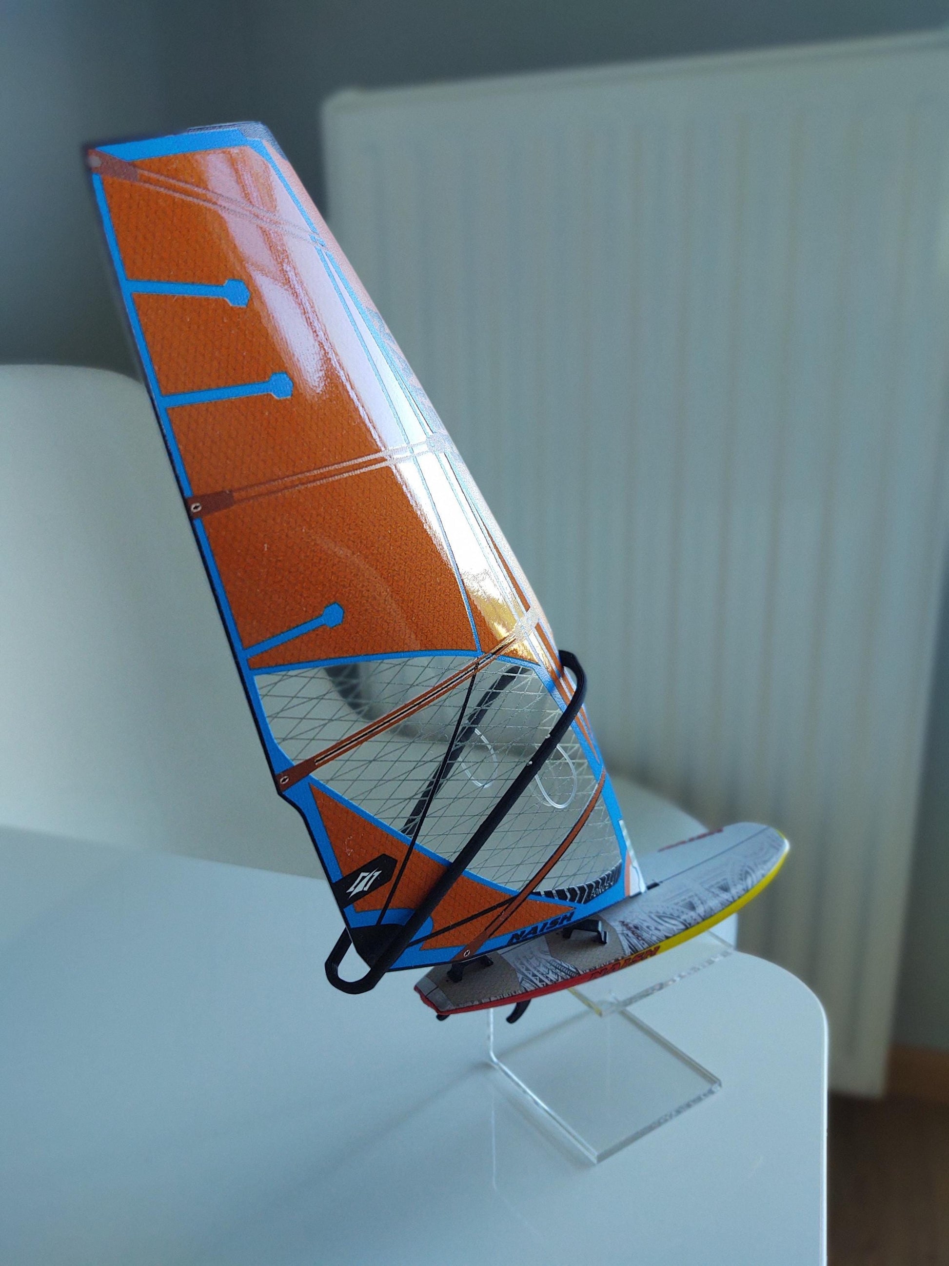 WindGiftModels Model Model Windsurfing Naish Assault 95L Naish Force 4 4.5 orange-blue