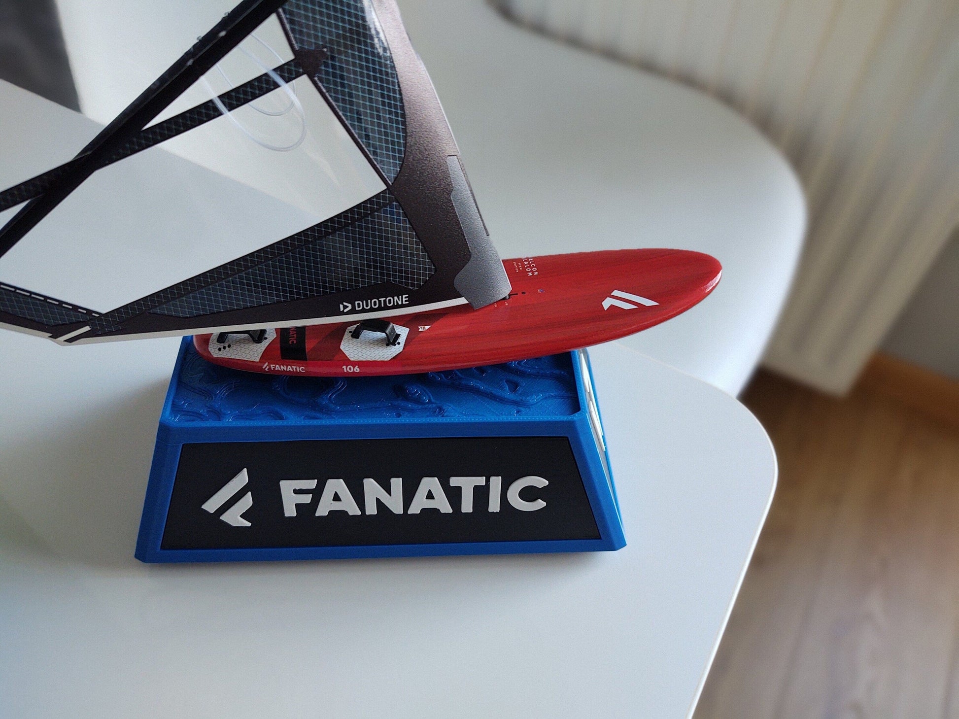 WindGiftModels Model Windsurfing model - Fanatic Falcon TE (2020) Duotone Warp - New Stand
