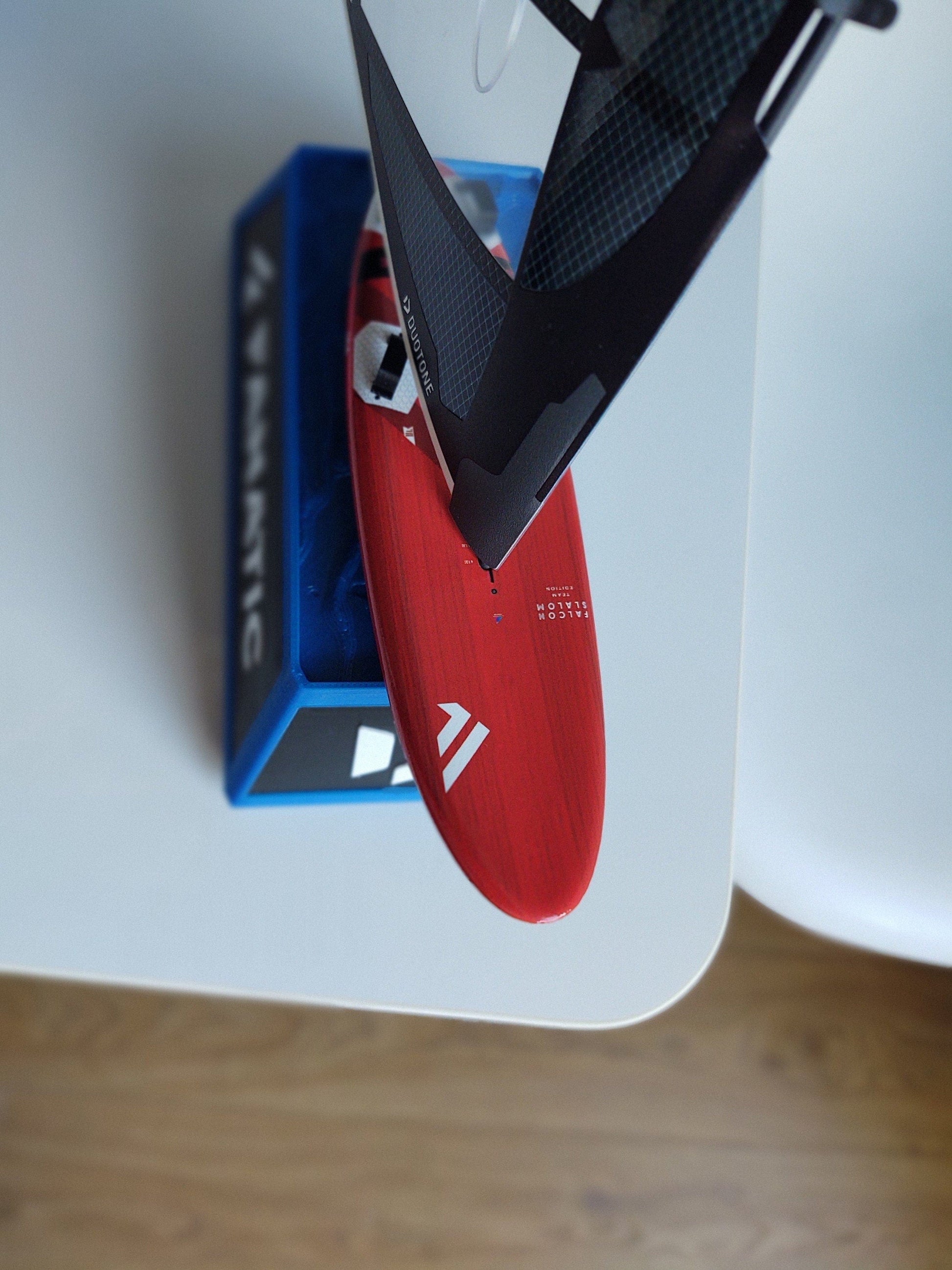 WindGiftModels Model Windsurfing model - Fanatic Falcon TE (2020) Duotone Warp - New Stand